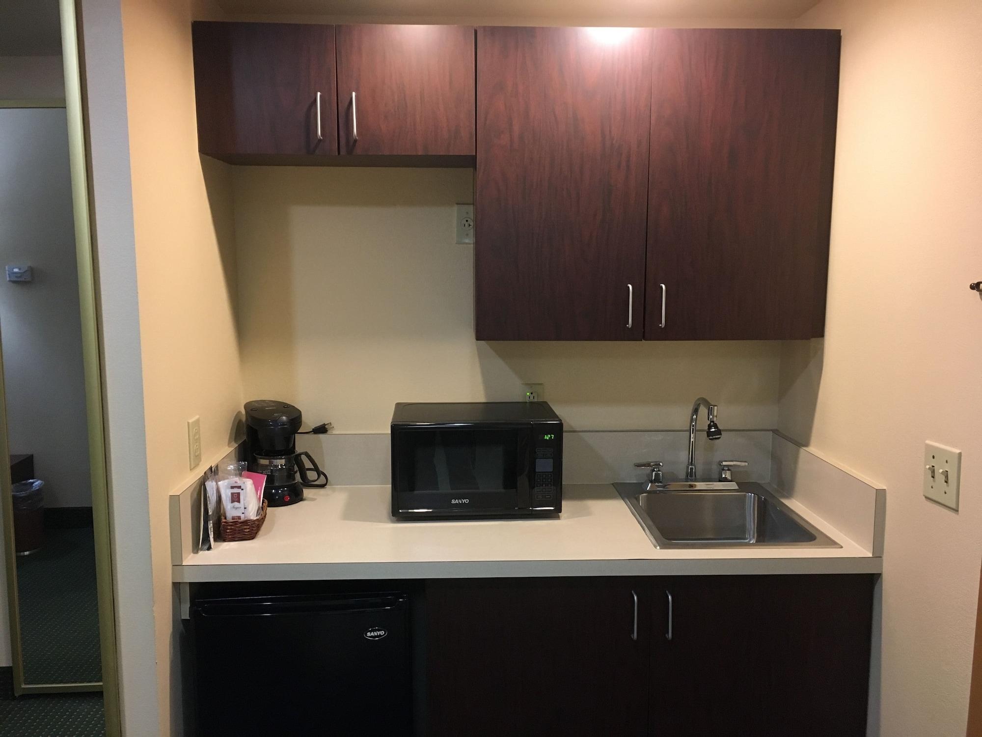 Hampton Inn Bedford Exterior photo
