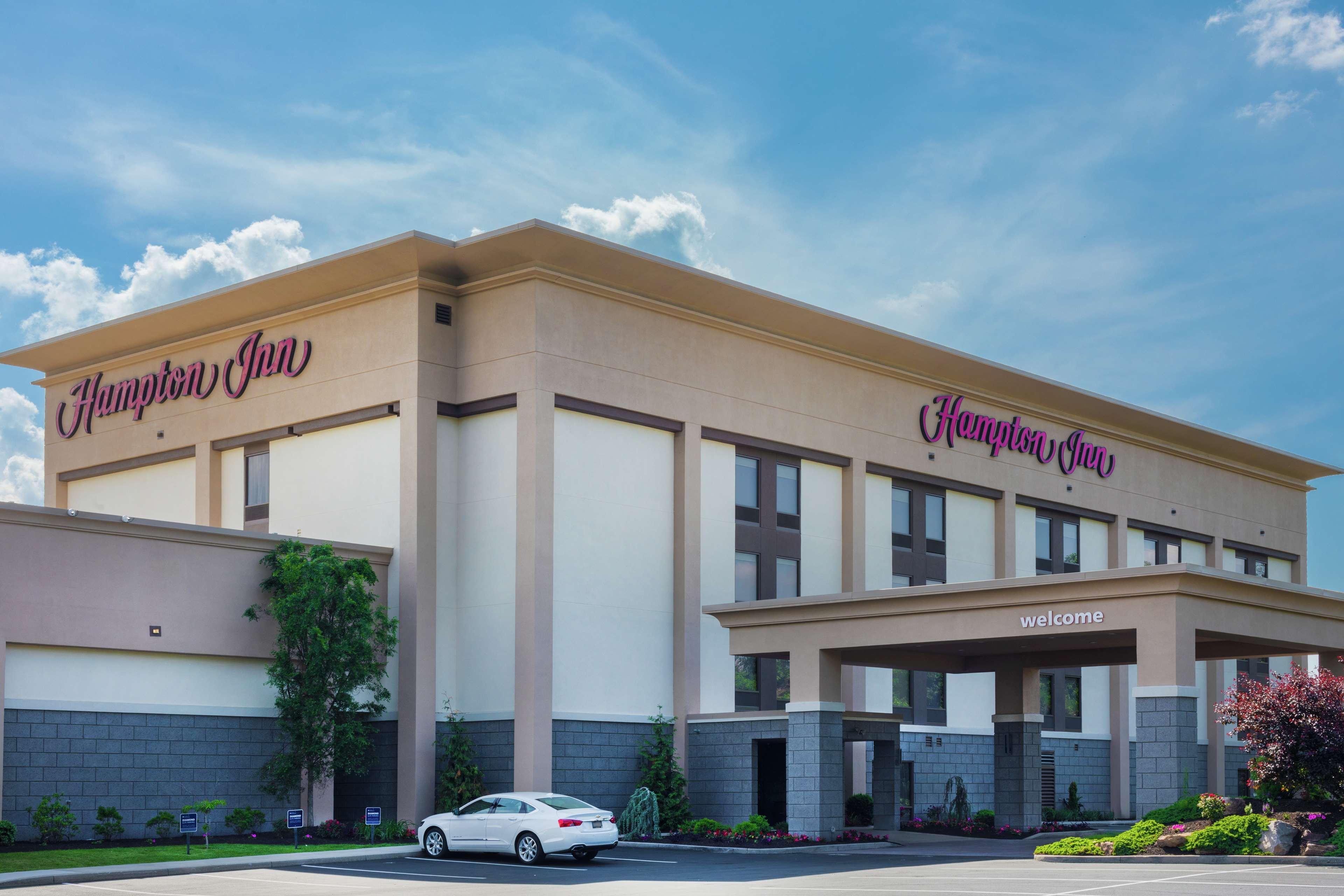 Hampton Inn Bedford Exterior photo