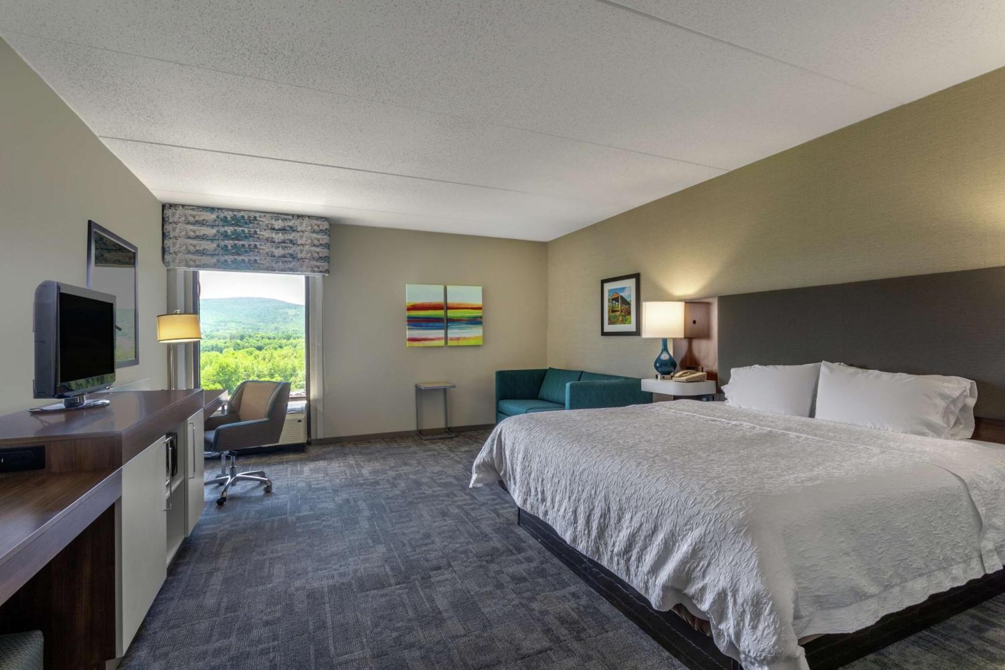 Hampton Inn Bedford Exterior photo